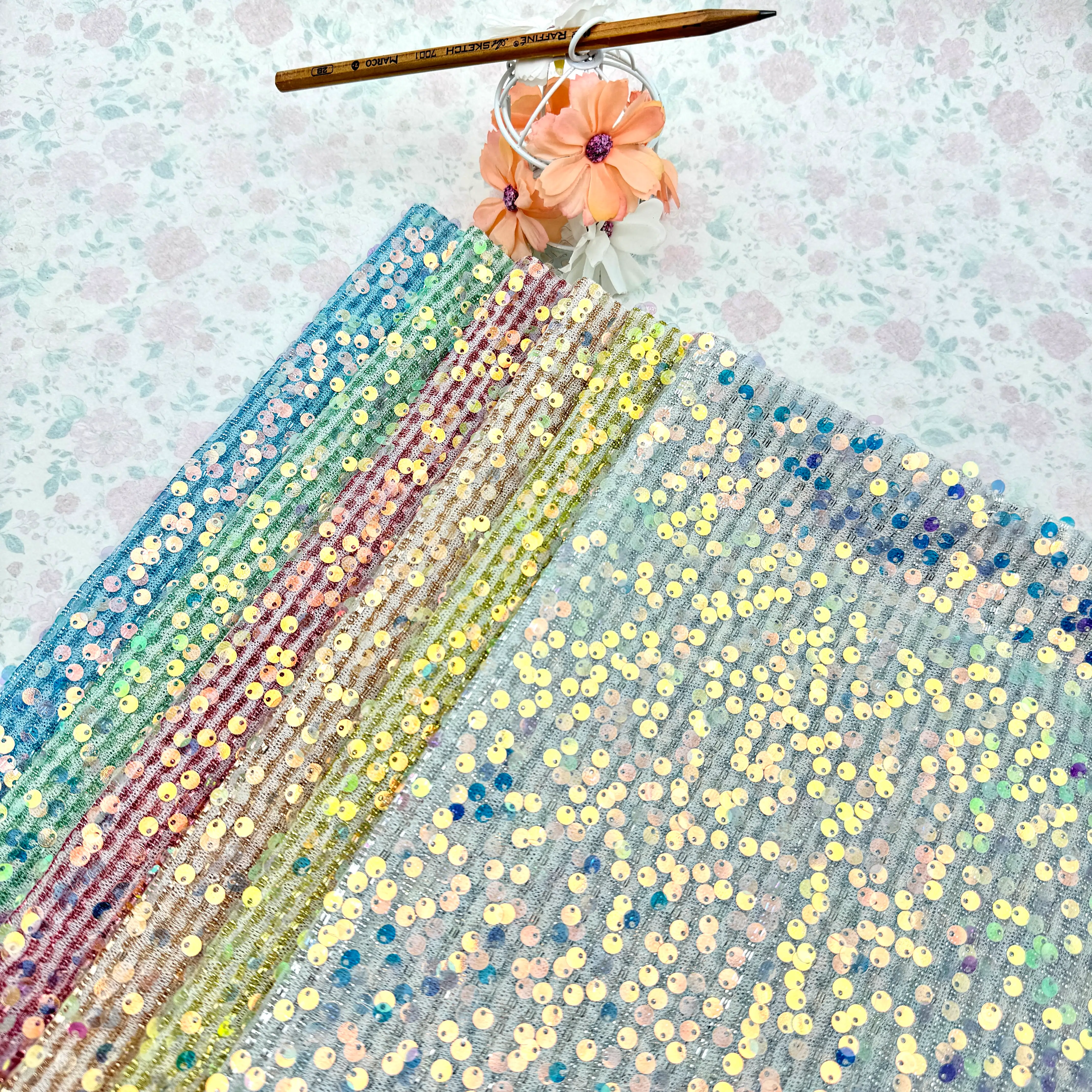 5mm Sequin Gold Thread Base