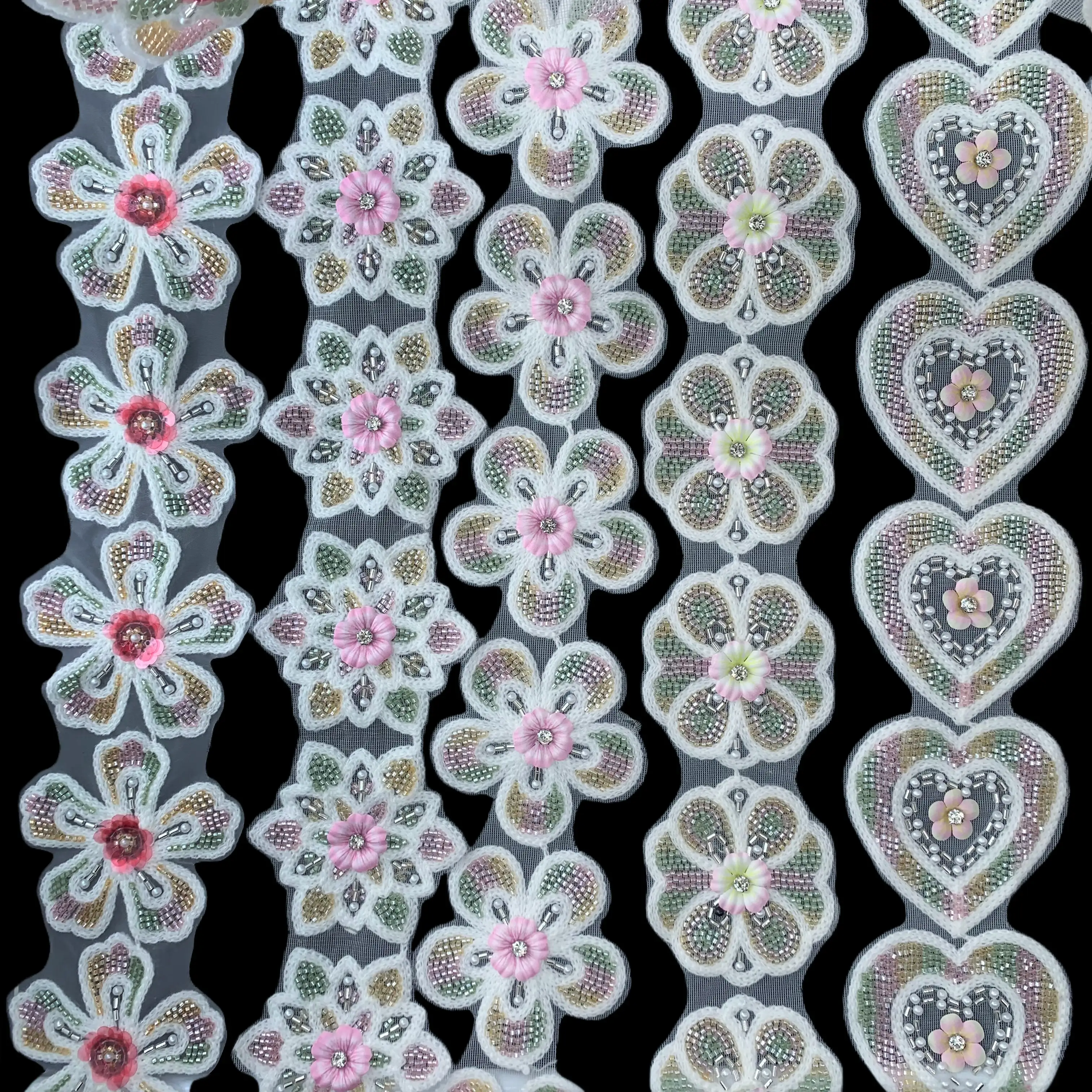 Mixed Towel Sequin Floral Heart Trim White on Black